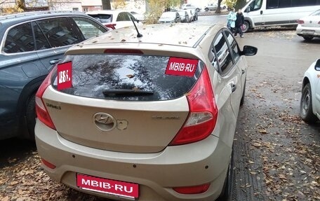 Hyundai Solaris II рестайлинг, 2012 год, 420 000 рублей, 7 фотография