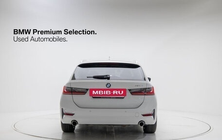 BMW 3 серия, 2021 год, 2 710 000 рублей, 4 фотография