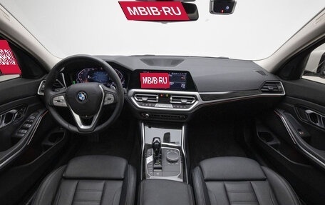 BMW 3 серия, 2021 год, 2 710 000 рублей, 7 фотография