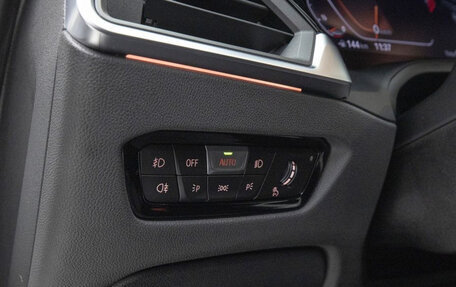 BMW 3 серия, 2021 год, 2 710 000 рублей, 15 фотография