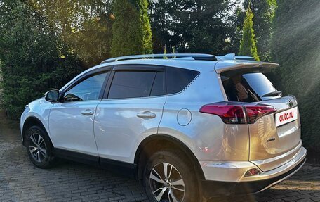 Toyota RAV4, 2016 год, 2 250 000 рублей, 8 фотография