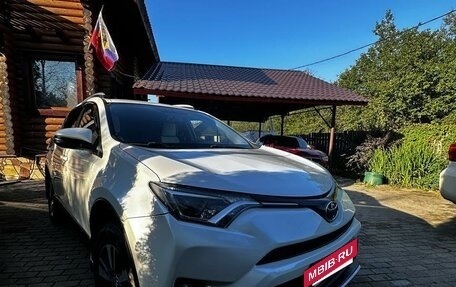 Toyota RAV4, 2016 год, 2 250 000 рублей, 13 фотография