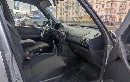 Chevrolet Niva I рестайлинг, 2017 год, 695 000 рублей, 7 фотография