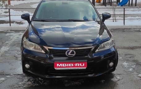 Lexus CT I рестайлинг, 2011 год, 1 430 000 рублей, 1 фотография