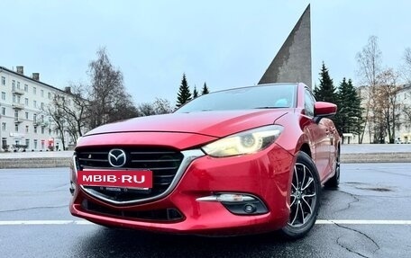 Mazda Axela, 2017 год, 1 050 000 рублей, 2 фотография