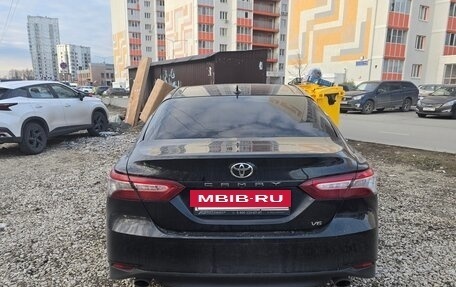 Toyota Camry, 2018 год, 2 600 000 рублей, 5 фотография