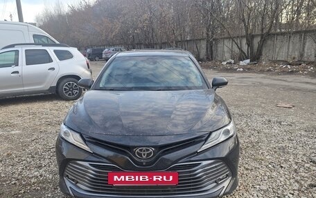Toyota Camry, 2018 год, 2 600 000 рублей, 6 фотография