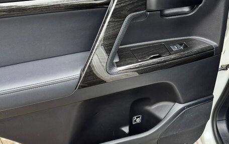 Toyota Land Cruiser 200, 2013 год, 4 100 000 рублей, 25 фотография