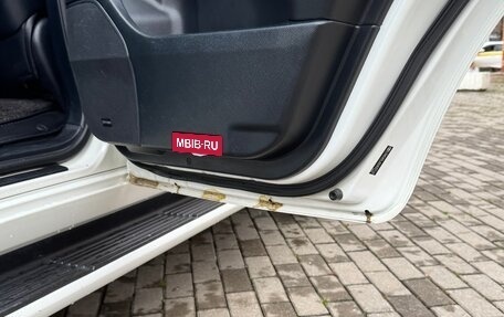 Toyota Land Cruiser 200, 2013 год, 4 100 000 рублей, 28 фотография