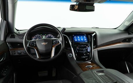 Cadillac Escalade IV, 2015 год, 3 885 077 рублей, 6 фотография