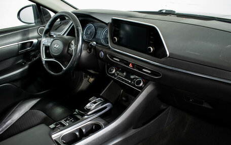 Hyundai Sonata VIII, 2020 год, 1 800 000 рублей, 10 фотография