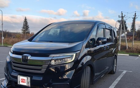 Honda Stepwgn IV, 2017 год, 2 380 000 рублей, 1 фотография