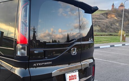 Honda Stepwgn IV, 2017 год, 2 380 000 рублей, 12 фотография