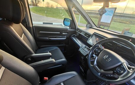 Honda Stepwgn IV, 2017 год, 2 380 000 рублей, 20 фотография
