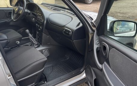 Chevrolet Niva I рестайлинг, 2017 год, 850 000 рублей, 10 фотография