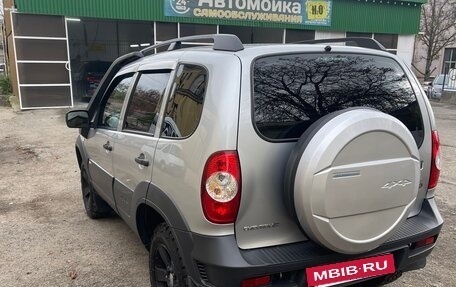 Chevrolet Niva I рестайлинг, 2017 год, 850 000 рублей, 7 фотография