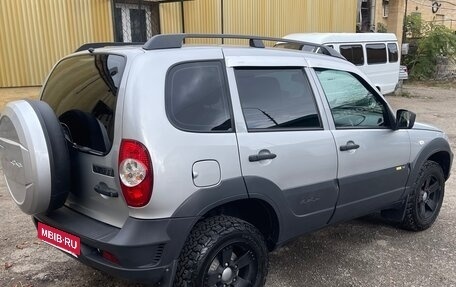 Chevrolet Niva I рестайлинг, 2017 год, 850 000 рублей, 3 фотография