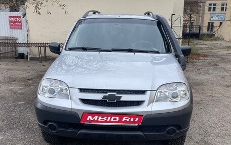 Chevrolet Niva I рестайлинг, 2017 год, 850 000 рублей, 16 фотография