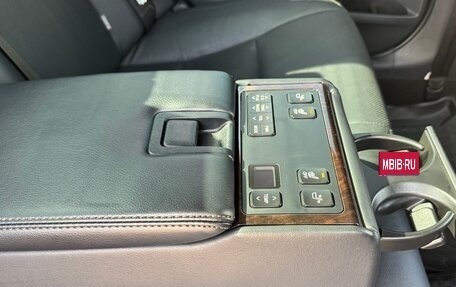 Toyota Camry, 2017 год, 2 350 000 рублей, 16 фотография