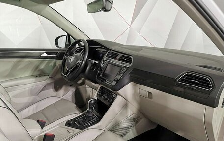 Volkswagen Tiguan II, 2017 год, 2 395 000 рублей, 9 фотография