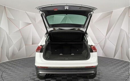 Volkswagen Tiguan II, 2017 год, 2 395 000 рублей, 18 фотография