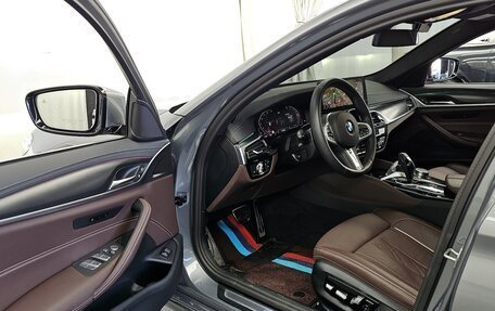 BMW 5 серия, 2022 год, 3 650 000 рублей, 12 фотография