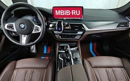 BMW 5 серия, 2022 год, 3 650 000 рублей, 9 фотография