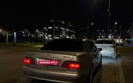 Mercedes-Benz E-Класс, 2001 год, 749 990 рублей, 1 фотография