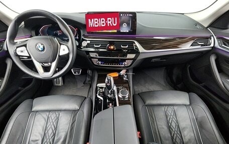 BMW 5 серия, 2022 год, 3 990 000 рублей, 8 фотография