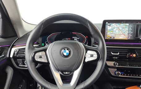 BMW 5 серия, 2022 год, 3 990 000 рублей, 14 фотография