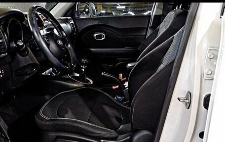 KIA Soul II рестайлинг, 2015 год, 800 000 рублей, 14 фотография