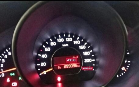 KIA Soul II рестайлинг, 2015 год, 800 000 рублей, 10 фотография