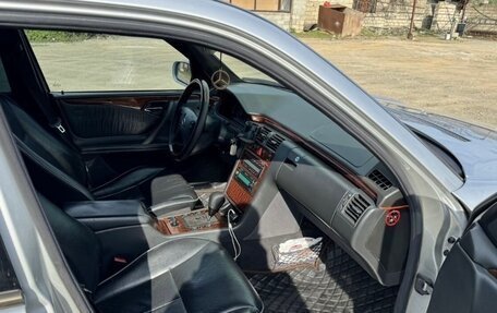 Mercedes-Benz E-Класс, 2001 год, 749 990 рублей, 6 фотография