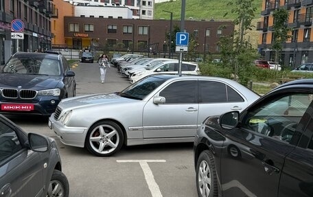 Mercedes-Benz E-Класс, 2001 год, 749 990 рублей, 8 фотография