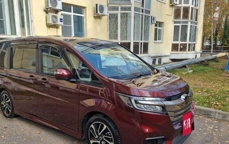 Honda Stepwgn IV, 2021 год, 3 300 000 рублей, 6 фотография