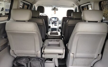 Hyundai Grand Starex Grand Starex I рестайлинг 2, 2019 год, 3 200 000 рублей, 22 фотография