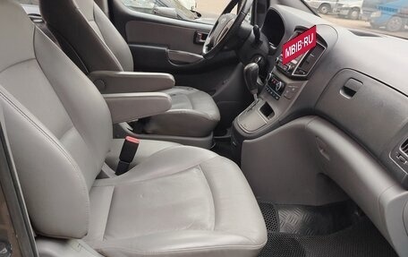 Hyundai Grand Starex Grand Starex I рестайлинг 2, 2019 год, 3 200 000 рублей, 16 фотография