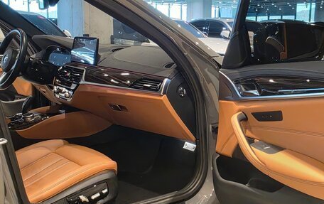 BMW 5 серия, 2021 год, 4 450 000 рублей, 9 фотография