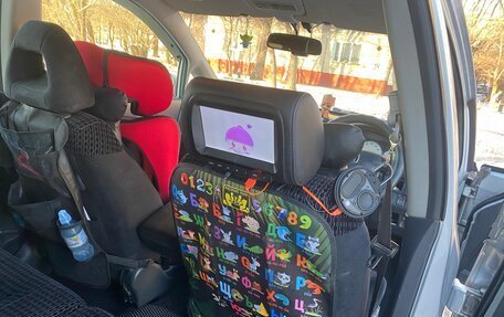 Honda Stream I рестайлинг, 2001 год, 600 000 рублей, 11 фотография