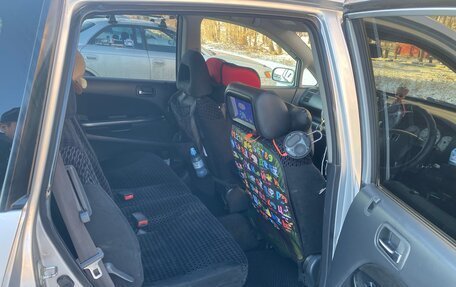 Honda Stream I рестайлинг, 2001 год, 600 000 рублей, 13 фотография