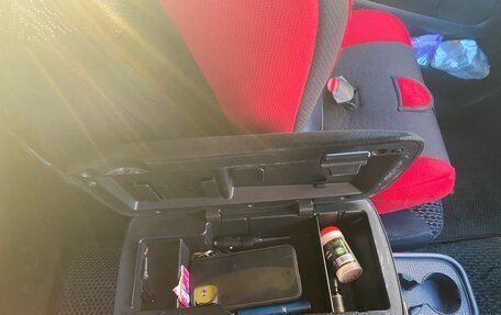 Honda Stream I рестайлинг, 2001 год, 600 000 рублей, 21 фотография