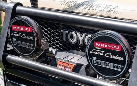 Toyota Land Cruiser 70, 2019 год, 45 000 000 рублей, 6 фотография