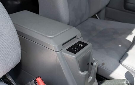 Toyota Land Cruiser 70, 2019 год, 45 000 000 рублей, 20 фотография