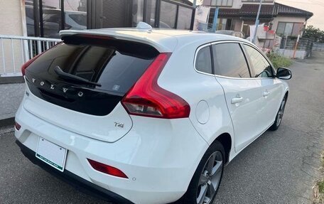 Volvo V40 II рестайлинг, 2016 год, 917 000 рублей, 4 фотография