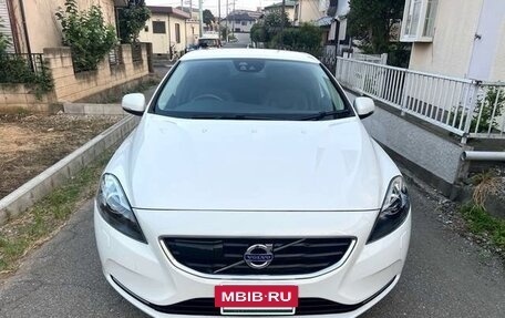 Volvo V40 II рестайлинг, 2016 год, 917 000 рублей, 2 фотография