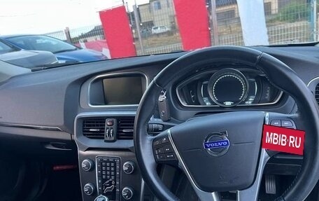 Volvo V40 II рестайлинг, 2016 год, 917 000 рублей, 8 фотография