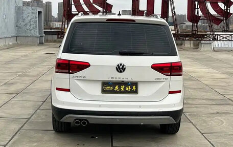 Volkswagen Touran III, 2021 год, 1 500 069 рублей, 7 фотография