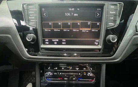 Volkswagen Touran III, 2021 год, 1 500 069 рублей, 16 фотография