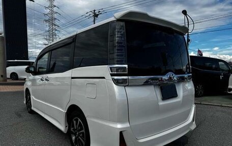 Toyota Voxy III, 2021 год, 1 811 000 рублей, 6 фотография