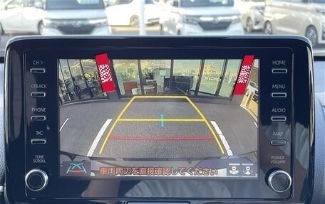 Toyota Yaris, 2022 год, 984 000 рублей, 11 фотография